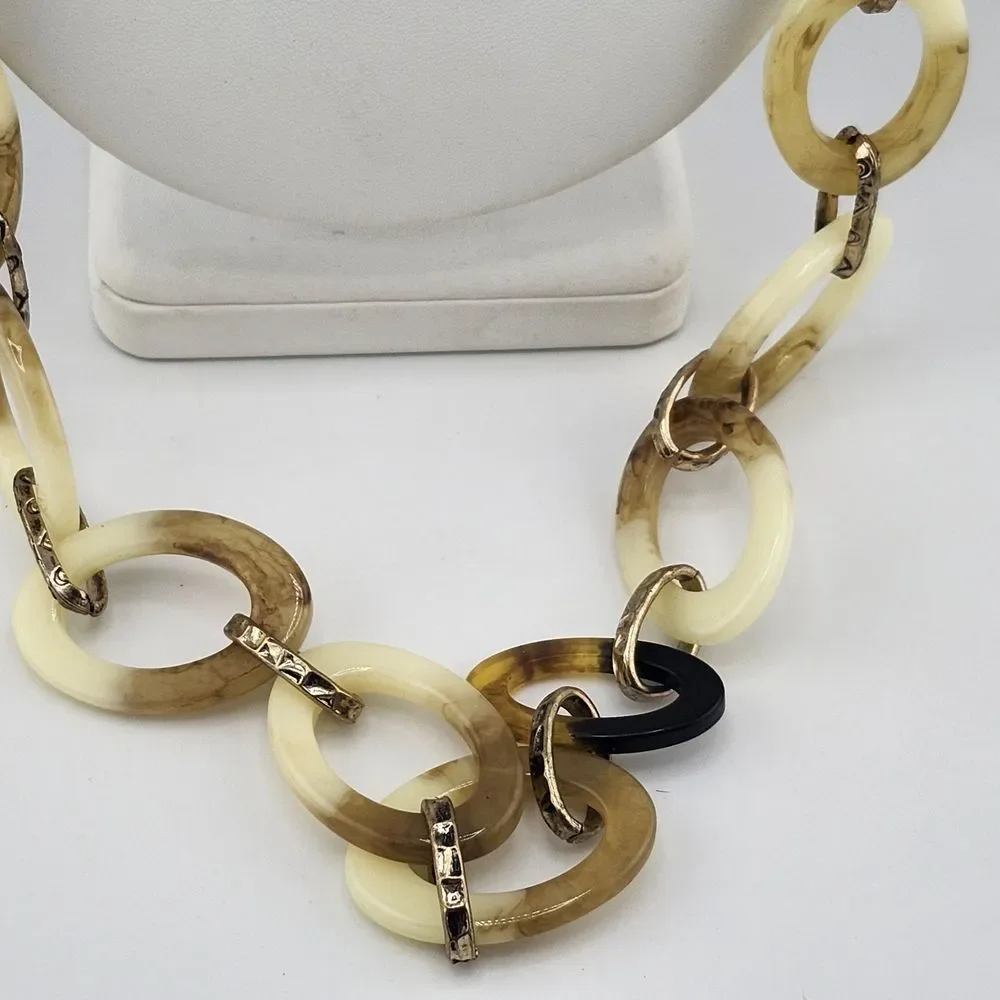 Chicos Acrylic Chunky Marbles‎ Link Rustic Gold Tone Necklace